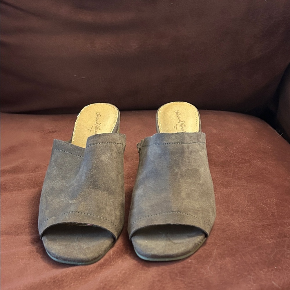 Universal Thread Open Toe Block Heels Size 6.5 Br… - image 1